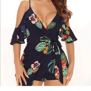 NWT Fashion Nova Vidette Floral Romper size Medium